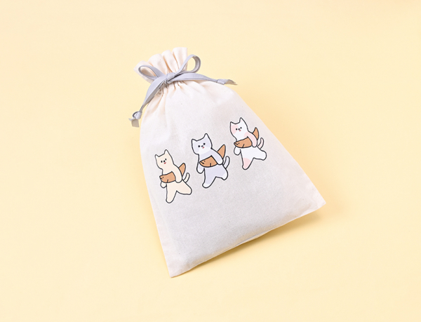 鮎菓子とねこ巾着